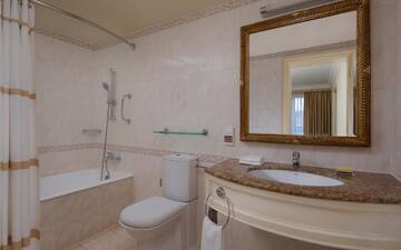 Фотографии Отель Armenia Marriott Hotel Yerevan г. Ереван (Армения) №2 Фото Отель Armenia Marriott Hotel Yerevan г. Ереван 2