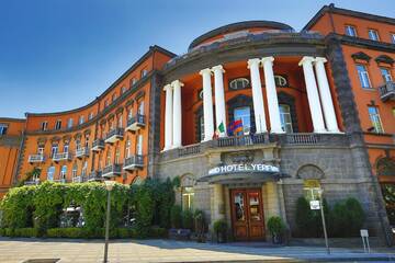Фотографии Отель Grand Hotel Yerevan - Small Luxury Hotels of the World г. Ереван (Армения) №1 Фото Отель Grand Hotel Yerevan - Small Luxury Hotels of the World г. Ереван 1