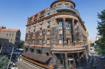Фотографии Отель Tufenkian Historic Yerevan Hotel г. Ереван (Армения) №2 Фото Отель Tufenkian Historic Yerevan Hotel г. Ереван 2