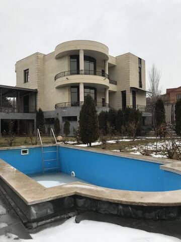 Фотографии Виллы White Luxury Villa With Swimming Pool In City Center г. Ереван (Армения) №4 Фото Виллы White Luxury Villa With Swimming Pool In City Center г. Ереван 4