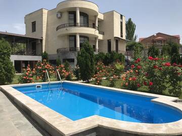 Фотографии Виллы White Luxury Villa With Swimming Pool In City Center г. Ереван (Армения) №1 Фото Виллы White Luxury Villa With Swimming Pool In City Center г. Ереван 1