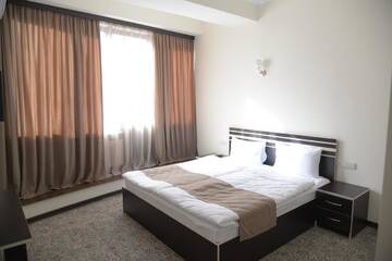 Фотографии Отель Yerevan Centre Hotel г. Ереван (Армения) №3 Фото Отель Yerevan Centre Hotel г. Ереван 3