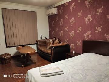 Фотографии Отель 2x2 Cinema-Bar Hotel & Tours г. Ереван (Армения) №2 Фото Отель 2x2 Cinema-Bar Hotel & Tours г. Ереван 2
