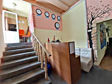 Фотографии Хостелы Shamrock Republic Square Hostel and Tours г. Ереван (Армения) №1 Фото Хостелы Shamrock Republic Square Hostel and Tours г. Ереван 1