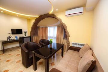 Фотографии Отель Skyline Hotel Yerevan г. Ереван (Армения) №3 Фото Отель Skyline Hotel Yerevan г. Ереван 3