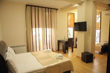 Фотографии Отель Daniel Boutique Hotel г. Ереван (Армения) №3 Фото Отель Daniel Boutique Hotel г. Ереван 3