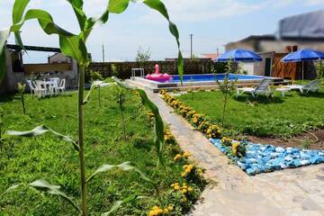 Фотографии Дома для отпуска Blue House Yerevan г. Ереван (Армения) №3 Фото Дома для отпуска Blue House Yerevan г. Ереван 3