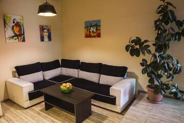 Фотографии Хостелы Ara Hostel г. Ереван (Армения) №2 Фото Хостелы Ara Hostel г. Ереван 2