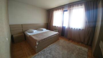 Фото номера Апартаменты с балконом Отель Cross Resort Hotel г. Ереван 11