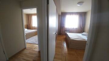 Фото номера Апартаменты с балконом Отель Cross Resort Hotel г. Ереван 8