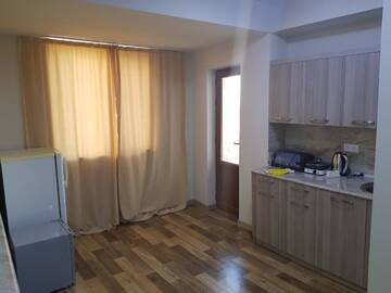 Фото номера Апартаменты с 3 спальнями Отель Cross Resort Hotel г. Ереван 8