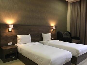 Фото номера Двухместный номер Делюкс с 1 кроватью Отель Primer Hotel г. Ереван 5