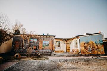 Фото номера Стандартный двухместный номер с 1 кроватью Отель Armenian Village Park Hotel г. Ереван 9
