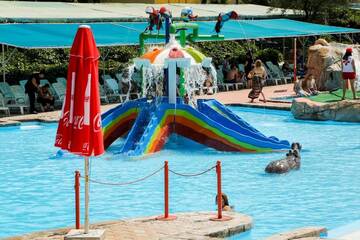 Фото номера Стандартный двухместный номер с 1 кроватью Отель Armenian Village Park Hotel г. Ереван 11