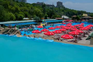 Фото номера Улучшенный двухместный номер с 2 отдельными кроватями Отель Armenian Village Park Hotel г. Ереван 5