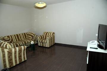 Фото номера Четырехместный номер Дуплекс Отель Armenian Village Park Hotel г. Ереван 8
