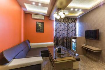 Фото номера Люкс (для 4 взрослых) Отель Green Palace Hotel г. Ереван 6