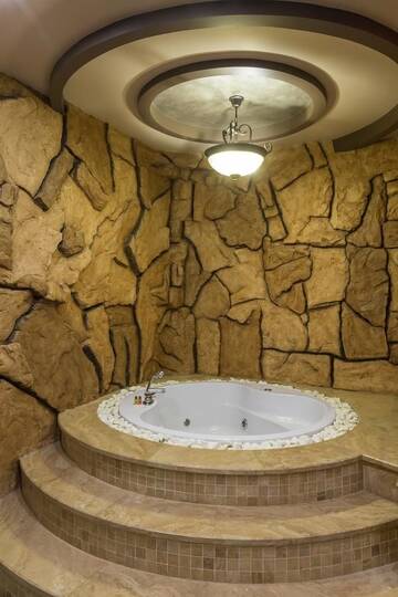 Фото номера Улучшенный люкс с гидромассажной ванной Отель Green Palace Hotel г. Ереван 8