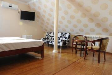 Фото номера Стандартный трехместный номер Отель SD David Hotel г. Ереван 2