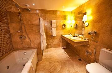 Фото номера Люкс Отель Hotel National г. Ереван 3