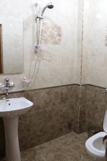 Фото номера Стандартный двухместный номер с 1 кроватью Отель Princ Plaza Hotel г. Ереван 13
