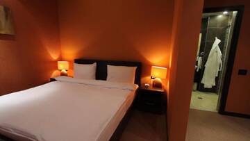 Фото номера Стандартный двухместный номер с 1 кроватью Отель Avant Garde Hotel г. Ереван 24