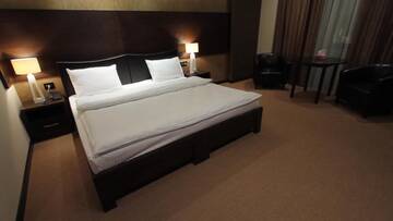 Фото номера Стандартный двухместный номер с 1 кроватью Отель Avant Garde Hotel г. Ереван 23