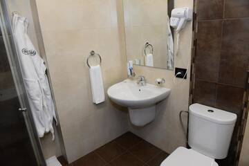 Фото номера Стандартный двухместный номер с 1 кроватью Отель Avant Garde Hotel г. Ереван 34