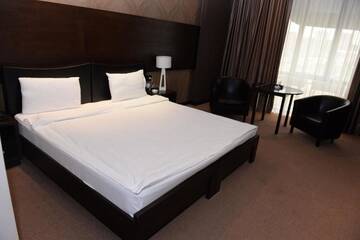 Фото номера Стандартный двухместный номер с 1 кроватью Отель Avant Garde Hotel г. Ереван 32
