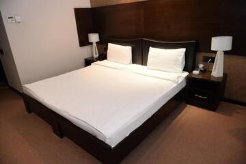 Фото номера Стандартный двухместный номер с 1 кроватью Отель Avant Garde Hotel г. Ереван 33