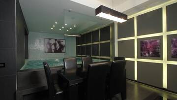 Фото номера Стандартный двухместный номер с 1 кроватью Отель Avant Garde Hotel г. Ереван 11