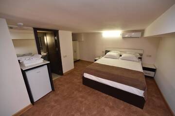 Фото номера Двухместный номер с 1 кроватью Отель Good Hotel Yerevan г. Ереван 25