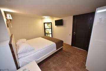 Фото номера Двухместный номер с 1 кроватью Отель Good Hotel Yerevan г. Ереван 12