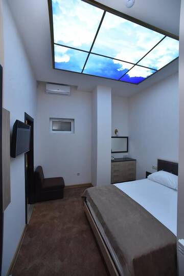 Фото номера Двухместный номер с 1 кроватью Отель Good Hotel Yerevan г. Ереван 19