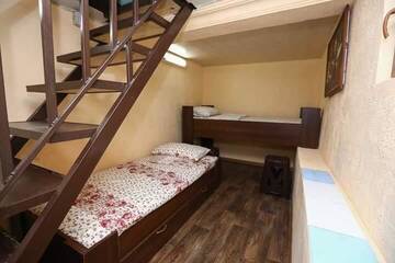 Фото номера Односпальная кровать в общем номере Хостелы ETNA hostel г. Ереван 5