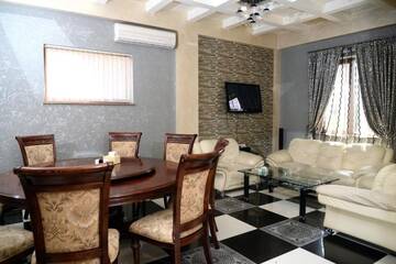 Фото номера Люкс с 2 спальнями Отель Royal Plus Hotel г. Ереван 10