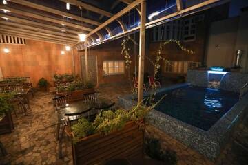 Фото номера Бюджетный двухместный номер с 1 кроватью Отель Alba Hotel Yerevan г. Ереван 27