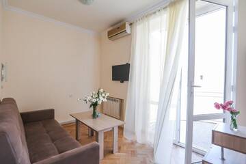 Фото номера Семейный полулюкс Отель Alba Hotel Yerevan г. Ереван 10