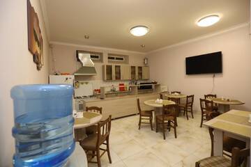 Фото номера Бюджетный двухместный номер с 1 кроватью Отель Alba Hotel Yerevan г. Ереван 12