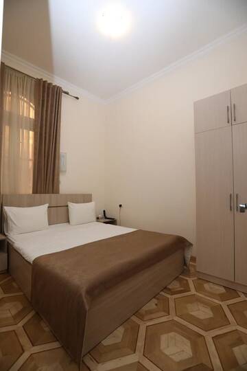Фото номера Семейный полулюкс Отель Alba Hotel Yerevan г. Ереван 16
