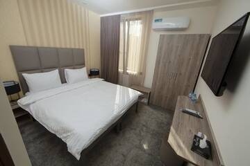Фото номера Стандартный двухместный номер с 1 кроватью Отель Unique hotel г. Ереван 9