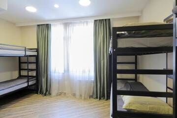 Фото номера Кровать в общем 8-местном номере для мужчин и женщин Хостелы Highland Hostel г. Ереван 33