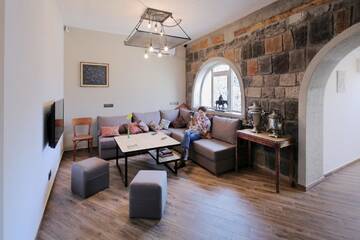 Фото Хостелы Highland Hostel г. Ереван 1