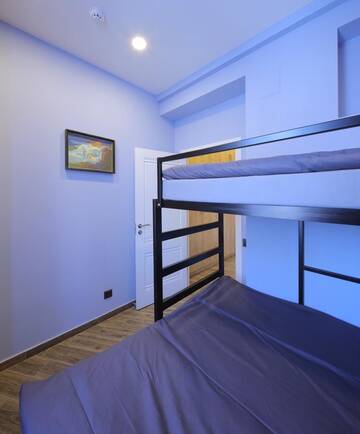 Фото номера Двухместный номер с 1 кроватью Хостелы Highland Hostel г. Ереван 24