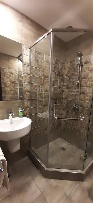 Фото номера Cемейный номер с собственной ванной комнатой Хостелы Loft Host г. Ереван 6