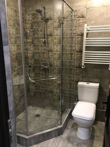 Фото номера Cемейный номер с собственной ванной комнатой Хостелы Loft Host г. Ереван 6
