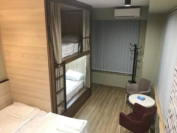 Фото номера Cемейный номер с собственной ванной комнатой Хостелы Loft Host г. Ереван 5