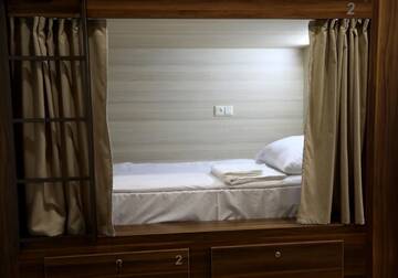 Фото номера Кровать в общем 6-местном номере для женщин Хостелы Loft Host г. Ереван 3