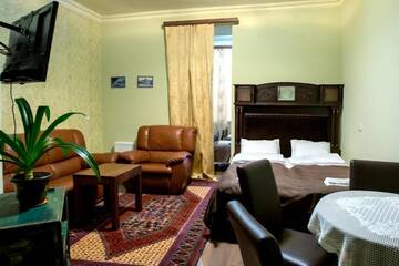 Фото номера Классический четырехместный номер Отель Studio Boutique Hotel г. Ереван 18