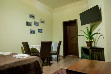 Фото номера Классический четырехместный номер Отель Studio Boutique Hotel г. Ереван 20